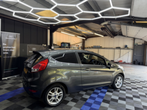 2017 Ford Fiesta 1.3 Zetec in Grey — image 4