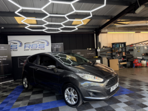 2017 Ford Fiesta 1.3 Zetec in Grey — image 5
