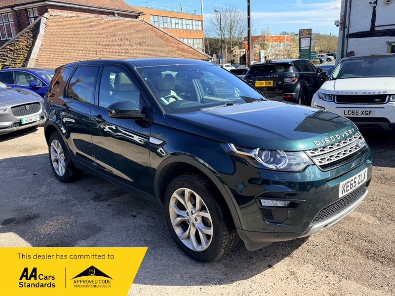 2015 Land Rover Discovery Sport Td4 Hse in Green — image 1