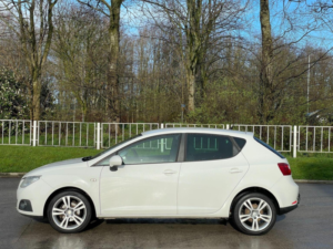 2011 SEAT Ibiza 1.4 16v Sport Euro 5 5dr in White — image 5