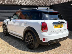 2017 MINI Countryman 2.0 Cooper D Euro 6 (s/s) 5dr in White — image 4