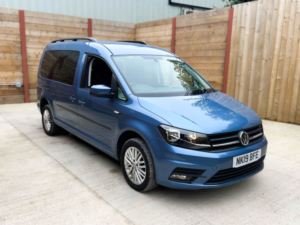 2019 Volkswagen Caddy Maxi 5 SEAT Wheelchair Accessible Disabled Access Vehicle Wav in Blue — image 4