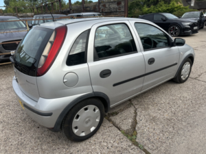 2006 Vauxhall Corsa 1.2 I 16v Life in Silver — image 4
