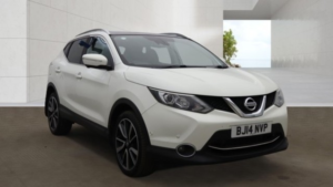 2014 Nissan Qashqai 1.2 Dig-T Tekna White 5dr Panroof+leather+nav+9 Stamps in White — image 3