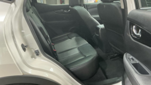 2014 Nissan Qashqai 1.2 Dig-T Tekna White 5dr Panroof+leather+nav+9 Stamps in White — image 6