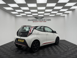 2017 Toyota Aygo 1.0 Vvt-I X-Play in White — image 6