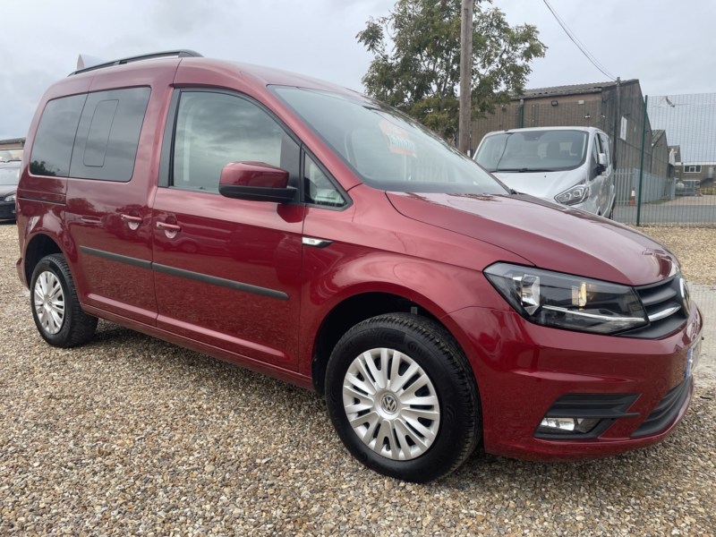 2017 Volkswagen Caddy Life Driver Transfer Auto Wav Wheelchair Accessible Vehicle Automatic 2.0 Tdi Bluemotion Tech in Red — image 1