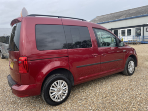 2017 Volkswagen Caddy Life Driver Transfer Auto Wav Wheelchair Accessible Vehicle Automatic 2.0 Tdi Bluemotion Tech in Red — image 2