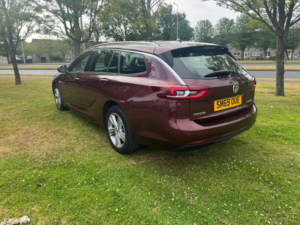2019 Vauxhall Insignia 1.6 Turbo D Blueinjection Sri Nav Sports Tourer 5dr Diesel Manual Euro 6 (s/s) (136 Ps) in Red — image 3
