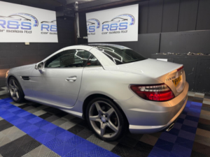 2014 Mercedes-Benz Slk 2.1 Slk250 Cdi Amg Sport in Silver — image 5