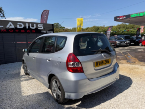 2006 Honda Jazz 1.4 I-Dsi Se Sport CVT-7 5dr in Silver — image 4