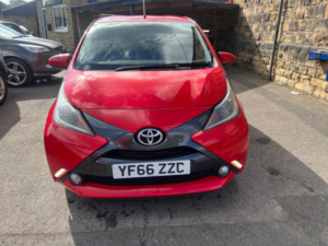 2017 Toyota Aygo 1.0 Vvt-I X-Style Euro 6 5dr in Red — image 2