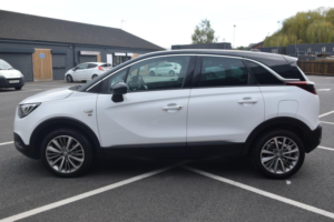 2017 Vauxhall Crossland X 1.2 Turbo Elite Euro 6 (s/s) 5dr in White — image 4