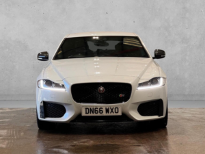 2016 Jaguar Xf 3.0d V6 S Auto Euro 6 (s/s) 4dr in White — image 5