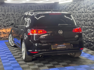 2016 Volkswagen Golf 1.6 Tdi Bluemotion Tech Gt Edition DSG Euro 6 (s/s) 5dr in Black — image 4