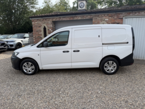 2021 Volkswagen Caddy Maxi 1.5 Tsi C20 Commerce Ac No Vat in White — image 4