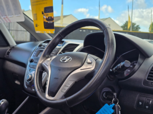 2012 Hyundai Ix20 1.4 Style Hatchback 5dr Petrol Manual Euro 5 (s/s) (90 Bhp) in White — image 3