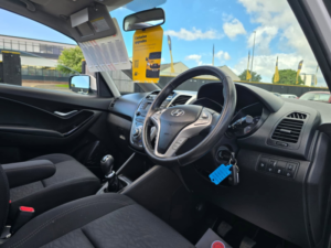 2012 Hyundai Ix20 1.4 Style Hatchback 5dr Petrol Manual Euro 5 (s/s) (90 Bhp) in White — image 5