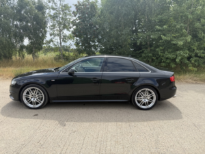 2010 Audi A4 2.0 Tfsi S Line in Black — image 2