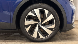 2021 Volkswagen Id.4 Pro Performance 77kwh 1st Edition SUV 5dr Electric Auto (204 Ps) in Blue — image 5