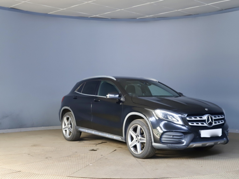 2018 Mercedes-Benz Gla 2.1 Gla200d Amg Line (premium) in Black — image 1