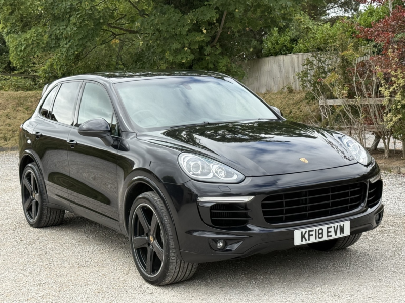 2018 Porsche Cayenne 3.0 Td V6 Platinum Edition Tiptronics 4WD Euro 6 (s/s) 5dr in Black — image 1