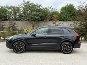 2018 Porsche Cayenne 3.0 Td V6 Platinum Edition Tiptronics 4WD Euro 6 (s/s) 5dr in Black — image 5