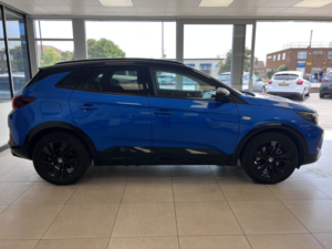 2022 Vauxhall Grandland 1.6 New Grandland Gs Line 1.6 225ps Plug-In Hybrid 8 Speed Auto in Blue — image 5