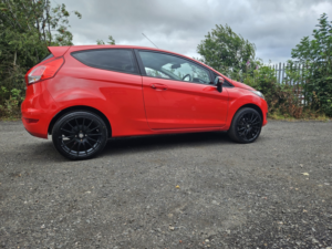 2014 Ford Fiesta 1.3 Style in Red — image 5