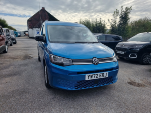 2023 Volkswagen Caddy Maxi 1.5 Tsi Life in Blue — image 2
