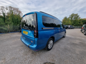 2023 Volkswagen Caddy Maxi 1.5 Tsi Life in Blue — image 5