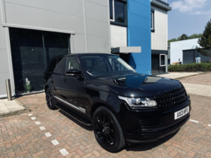 2013 Land Rover Range Rover 4.4 Sd V8 Vogue in Black — image 3