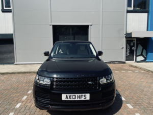2013 Land Rover Range Rover 4.4 Sd V8 Vogue in Black — image 4
