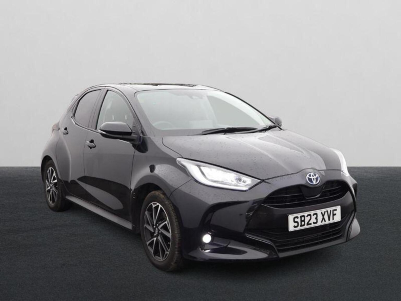 2023 Toyota Yaris 1.5 Vvt-H Design E-CVT Euro 6 (s/s) 5dr in Black — image 1