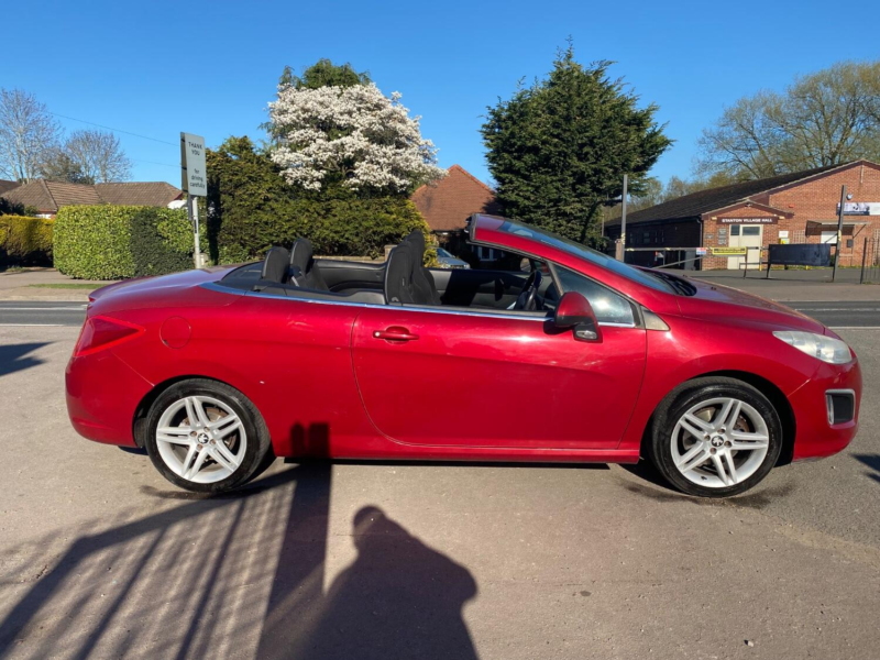 2011 Peugeot 308 Cc Convertible 2.0 Hdi Active 2 Door in Red — image 1