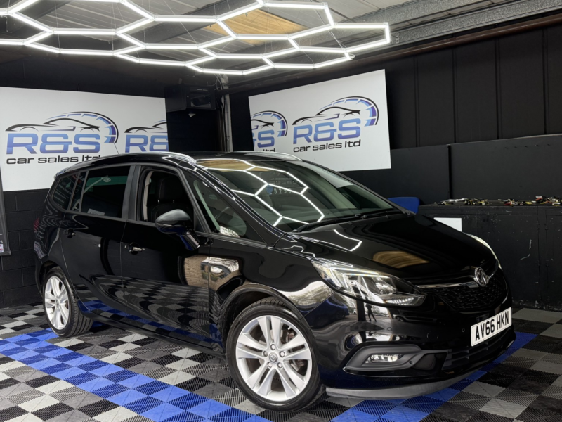 2016 Vauxhall Zafira Tourer 1.4 I Turbo Sri in Black — image 1