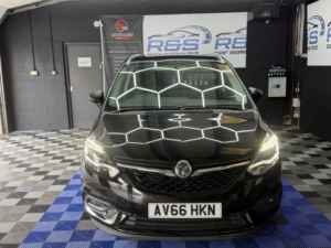 2016 Vauxhall Zafira Tourer 1.4 I Turbo Sri in Black — image 3