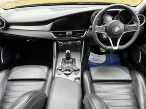 2018 Alfa Romeo Giulia 2.2 Td Speciale Auto Euro 6 (s/s) 4dr in Blue — image 2