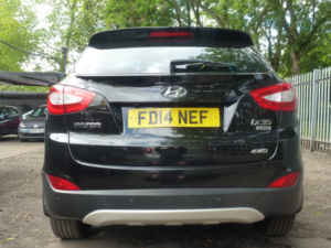 2014 Hyundai Ix35 2.0 Crdi Premium SUV 5dr Diesel Auto 4WD Euro 5 (134 Bhp) in Black — image 5