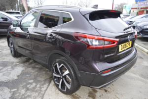 2019 Nissan Qashqai 1.3 Dig-T Tekna+ in Black — image 4