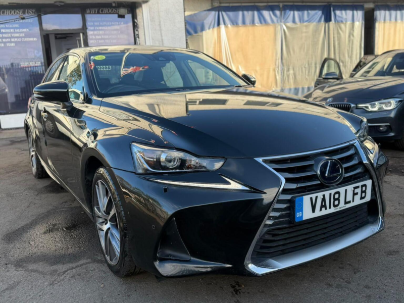 2018 Lexus Is 2.5 300h Executive Edition E-CVT Euro 6 (s/s) 4dr in Black — image 1