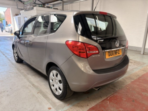 2011 Vauxhall Meriva 1.7 Cdti Exclusiv in Brown — image 3