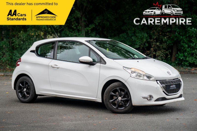 2014 Peugeot 208 1.0 Vti Puretech Active in White — image 1