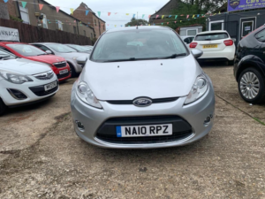2010 Ford Fiesta 1.4 Zetec 5dr in Silver — image 2