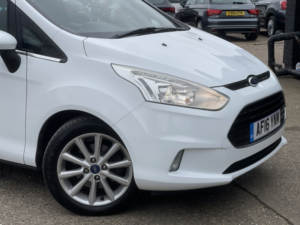 2016 Ford B-Max 1.6 Titanium in White — image 4