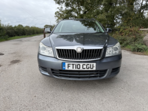 2010 Skoda Octavia 1.9 Tdi Se in Grey — image 3