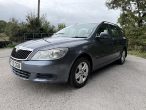 2010 Skoda Octavia 1.9 Tdi Se in Grey — image 5