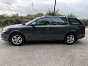 2010 Skoda Octavia 1.9 Tdi Se in Grey — image 6