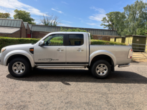 2009 Ford Ranger 2.5 Tdci Xlt Pickup 4dr Diesel Manual 4x4 (255 G/km, 140 Bhp) in Silver — image 4