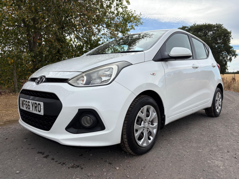 2016 Hyundai I10 1.0 Se Euro 5 5dr in White — image 1